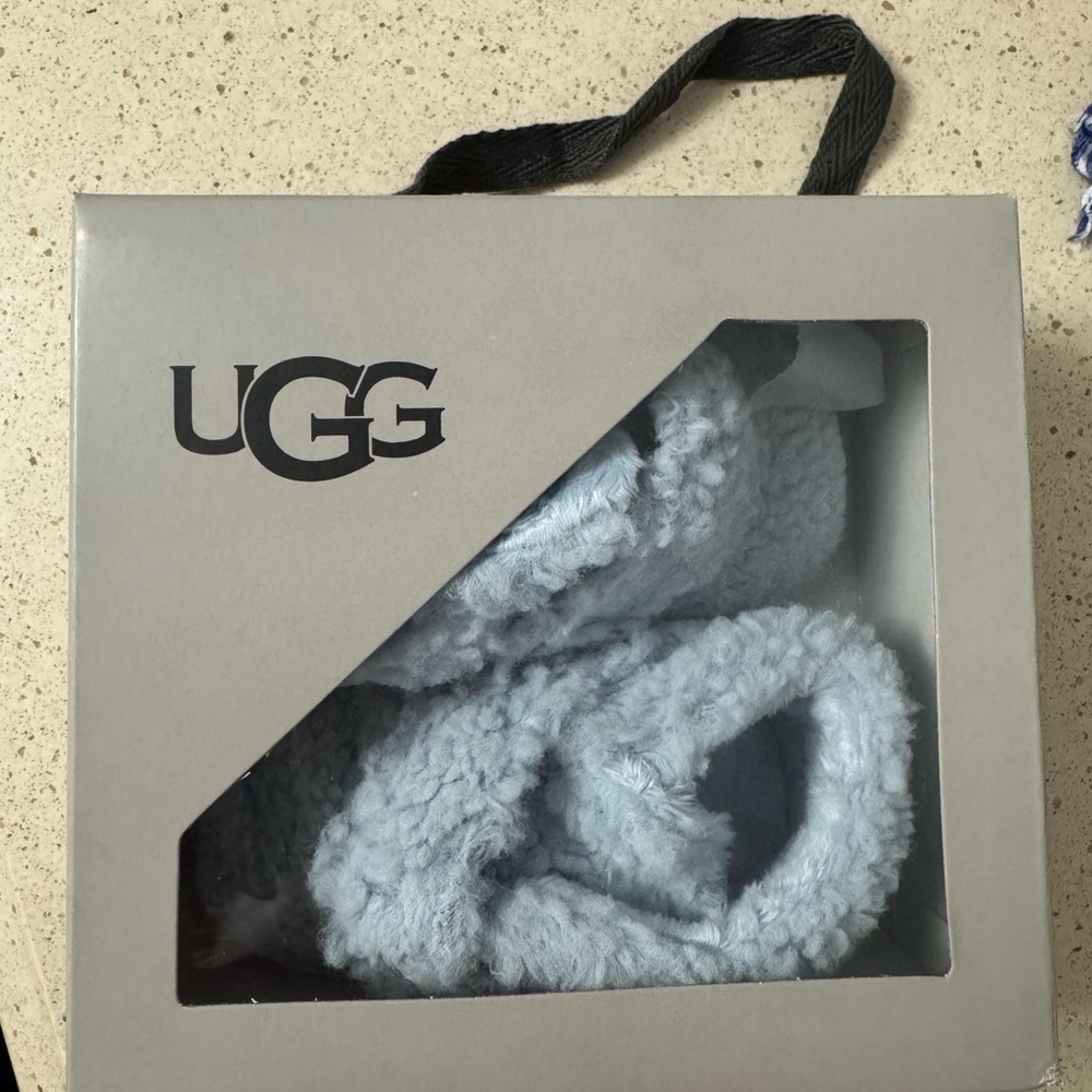 Baby Ugg Booties light blue size 4/5